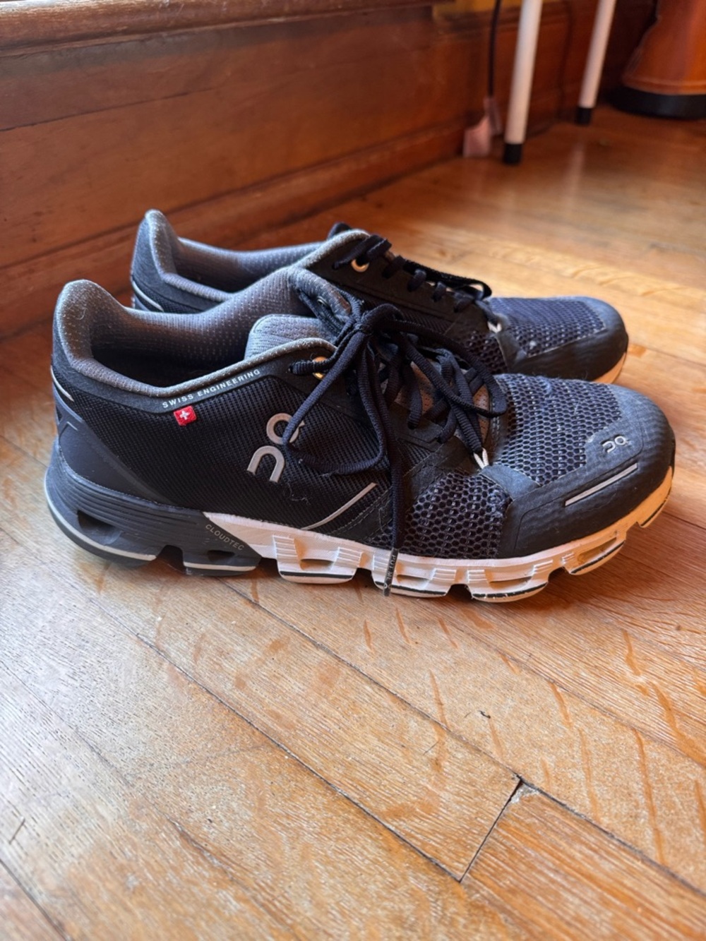 On Running Women’s Athletic Trainers in Black and Gray - Picture 2 of 6